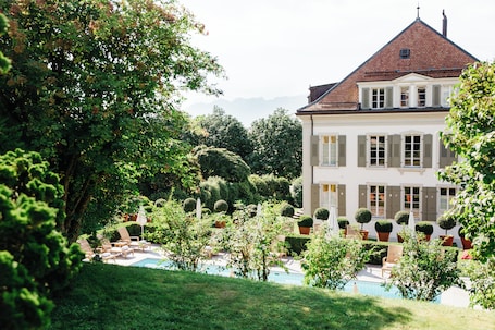 Children’s activities. Hotel Angleterre