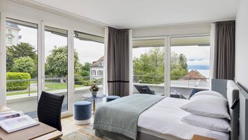 Allergikerbettwaren, Minibar, Zimmersafe, individuell dekoriert