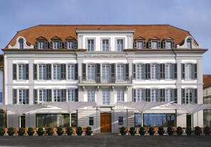 Front of property - Hotel Angleterre (Lausanne)