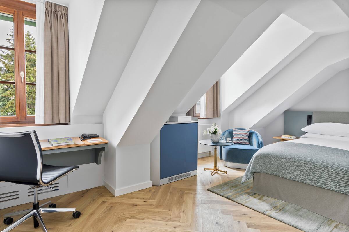 superior room | hypo-allergenic bedding, minibar, in-room safe, individually decorated