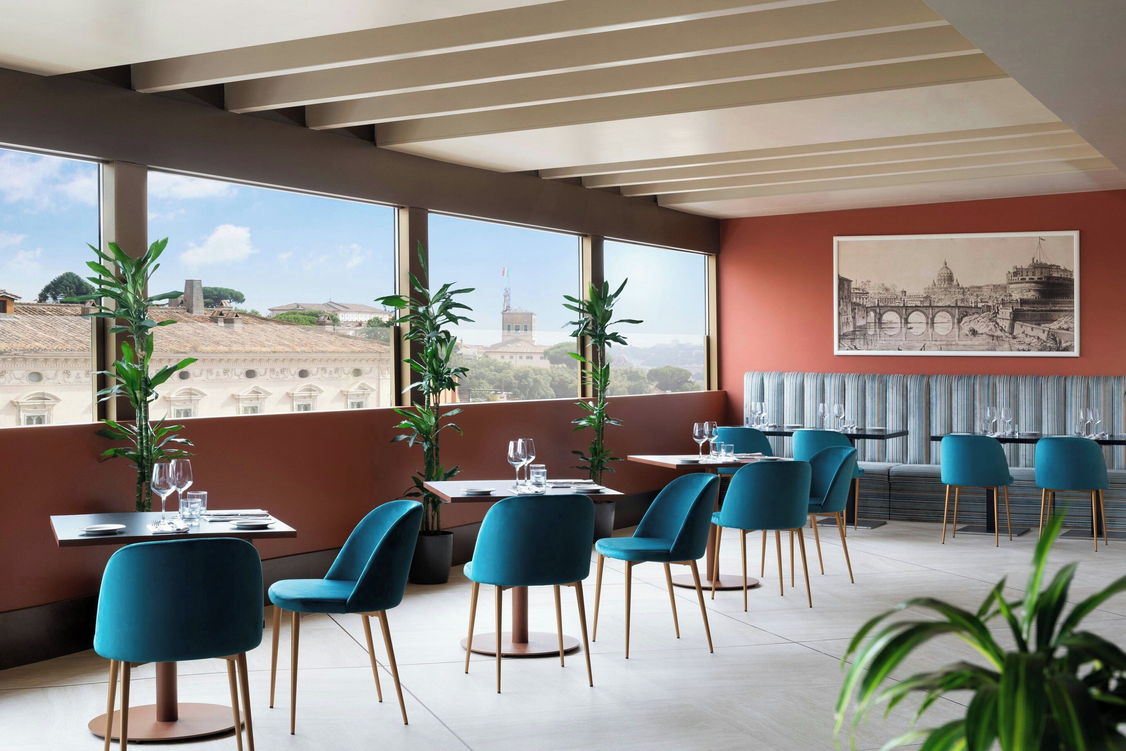 daily cooked-to-order breakfast (eur 36.30 per person)