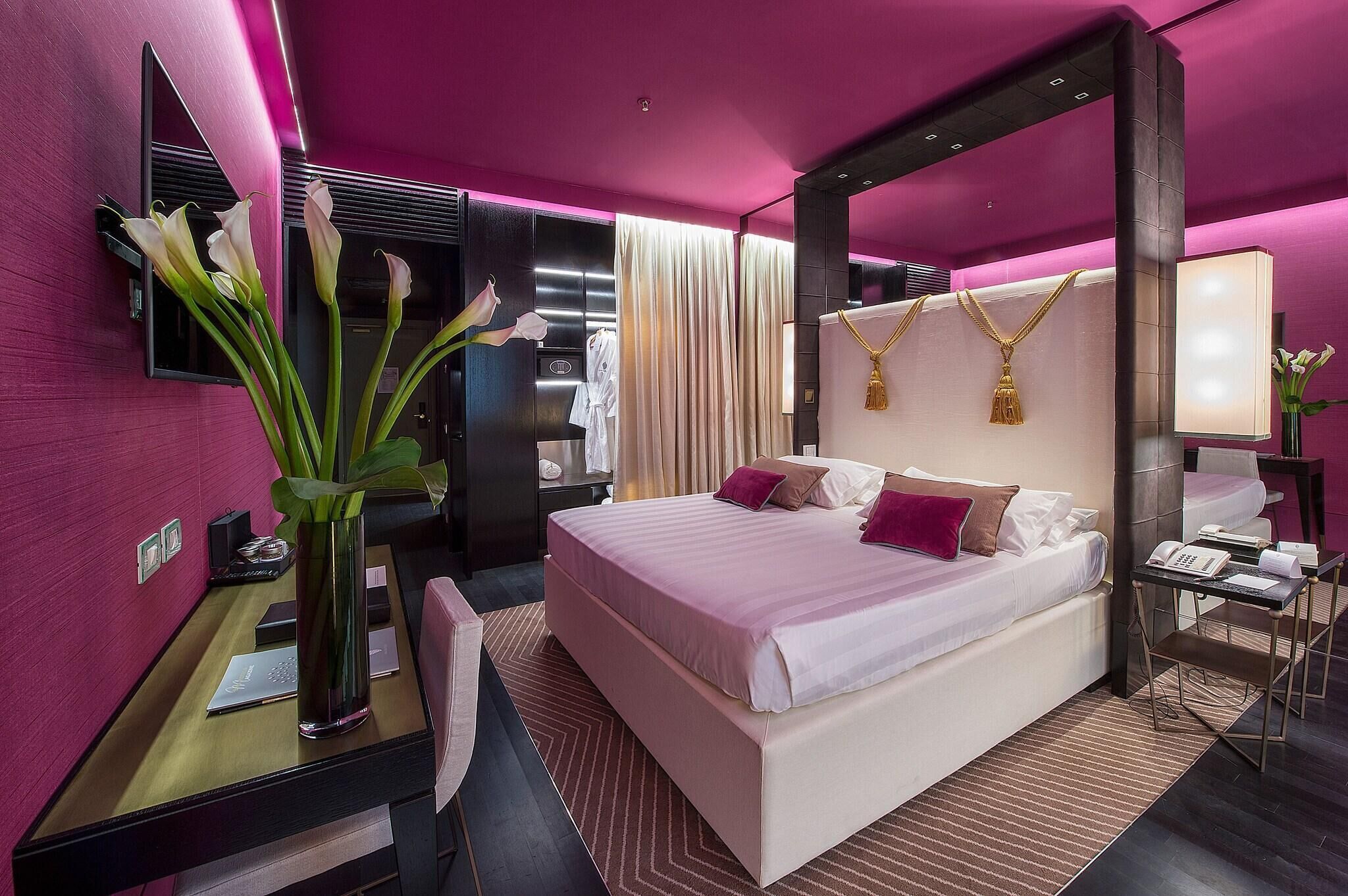 Premium bedding, minibar, in-room safe, desk