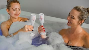 室内 SPA 浴缸