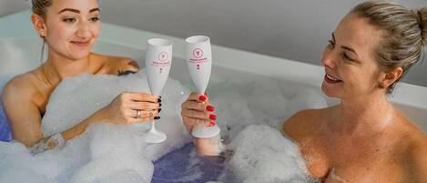 Bañera de hidromasaje interior