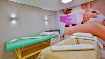Couples treatment rooms, body treatments, hot stone massages