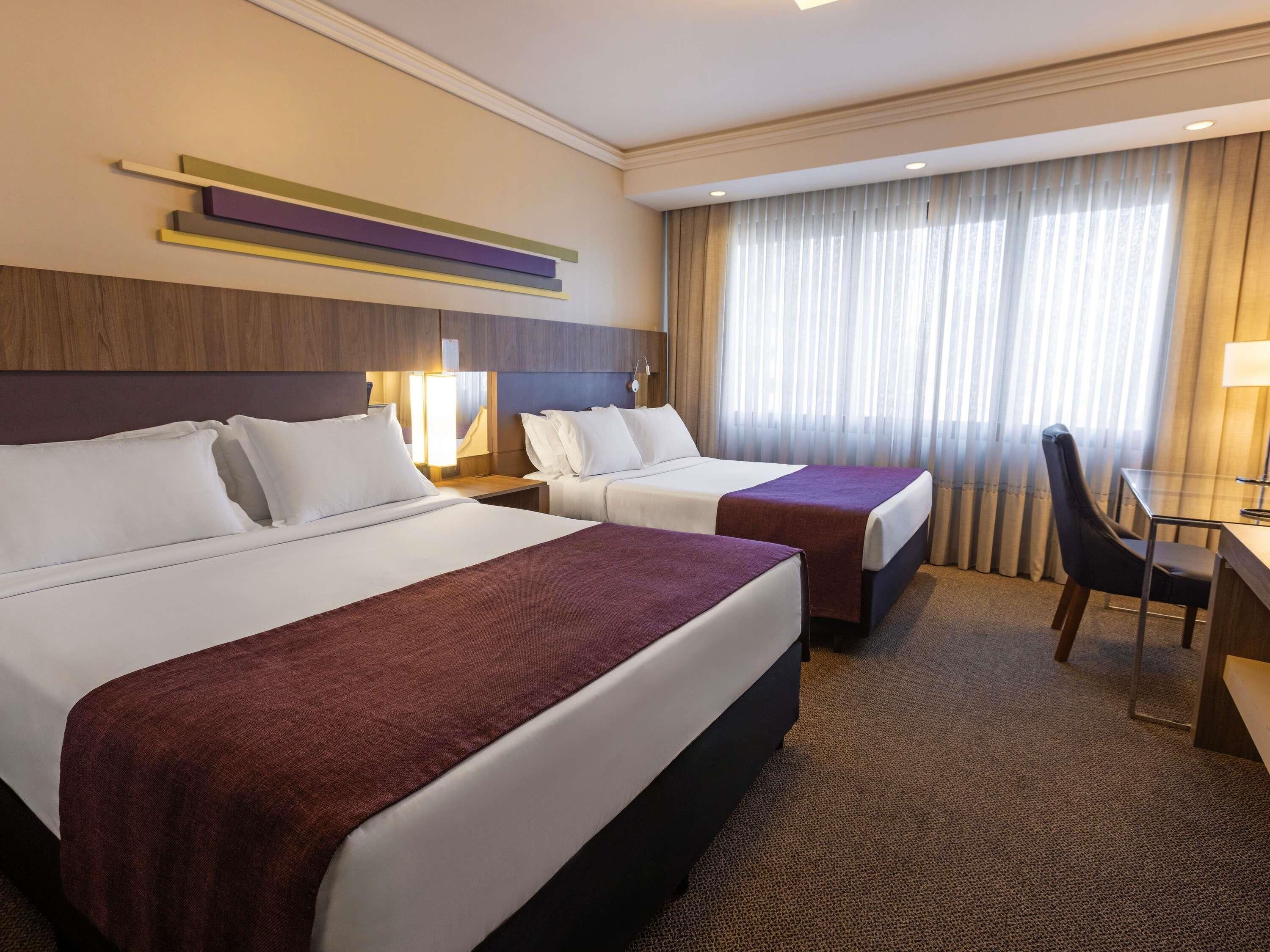 Standard Room, 2 Twin Beds (No Window) | Hypo-allergenic bedding available, pillowtop beds, minibar, in-room safe