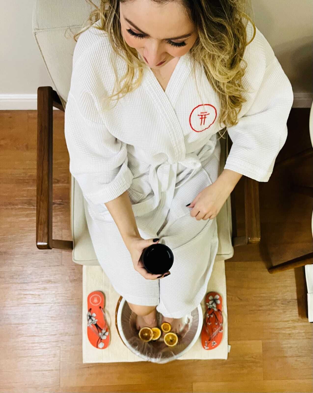 couples treatment room(s), body treatments, hot stone massages