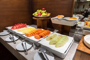 Daily buffet breakfast (BRL 99 per person)