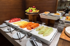 Desayuno buffet todos los días (BRL 99 por persona)