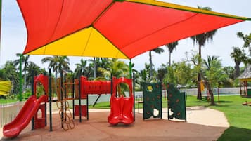 Children’s play area – outdoor