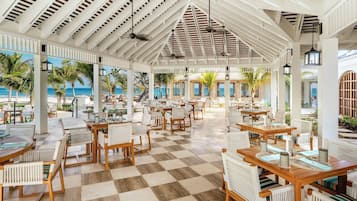 5 restaurants, lunch, dinner served; Caribbean cuisine