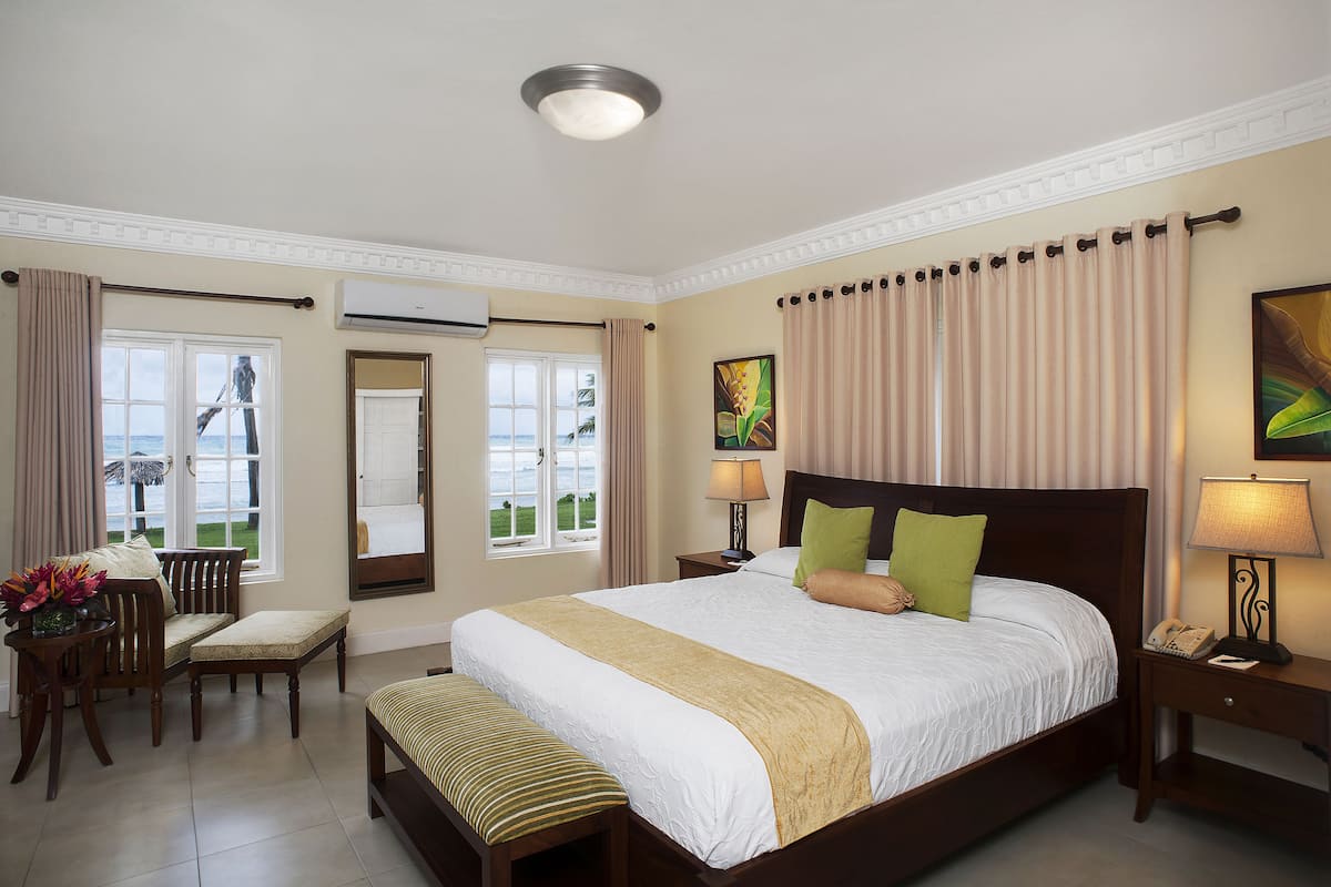 1 bedroom, hypo-allergenic bedding, pillowtop beds, minibar