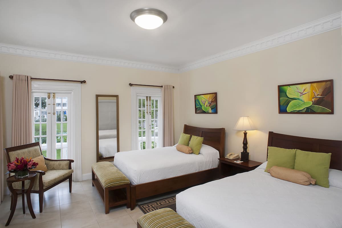 1 bedroom, hypo-allergenic bedding, pillowtop beds, minibar