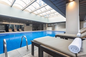 Indoor pool, pool loungers