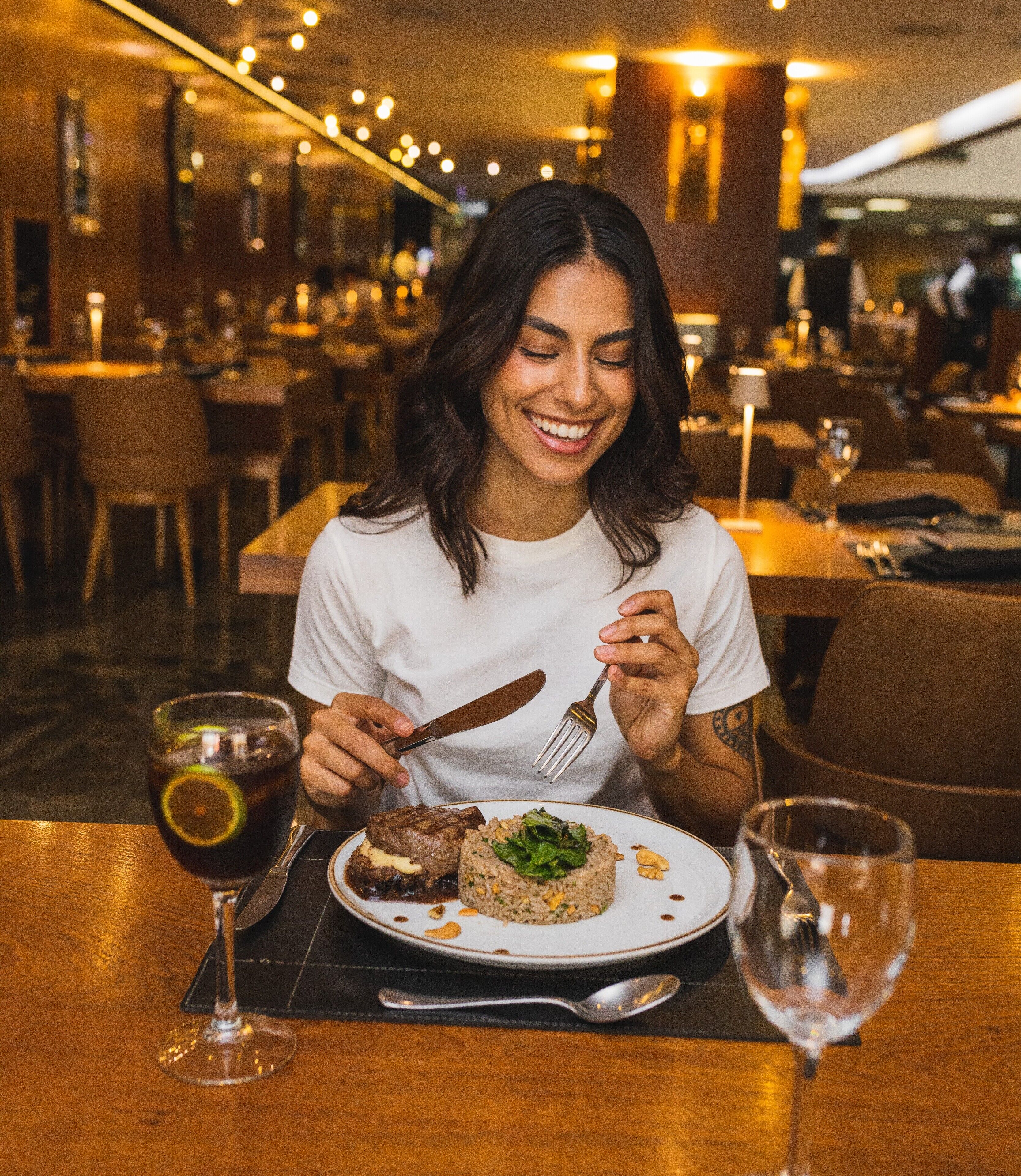 점심 식사 및 저녁 식사 제공, 세계 요리