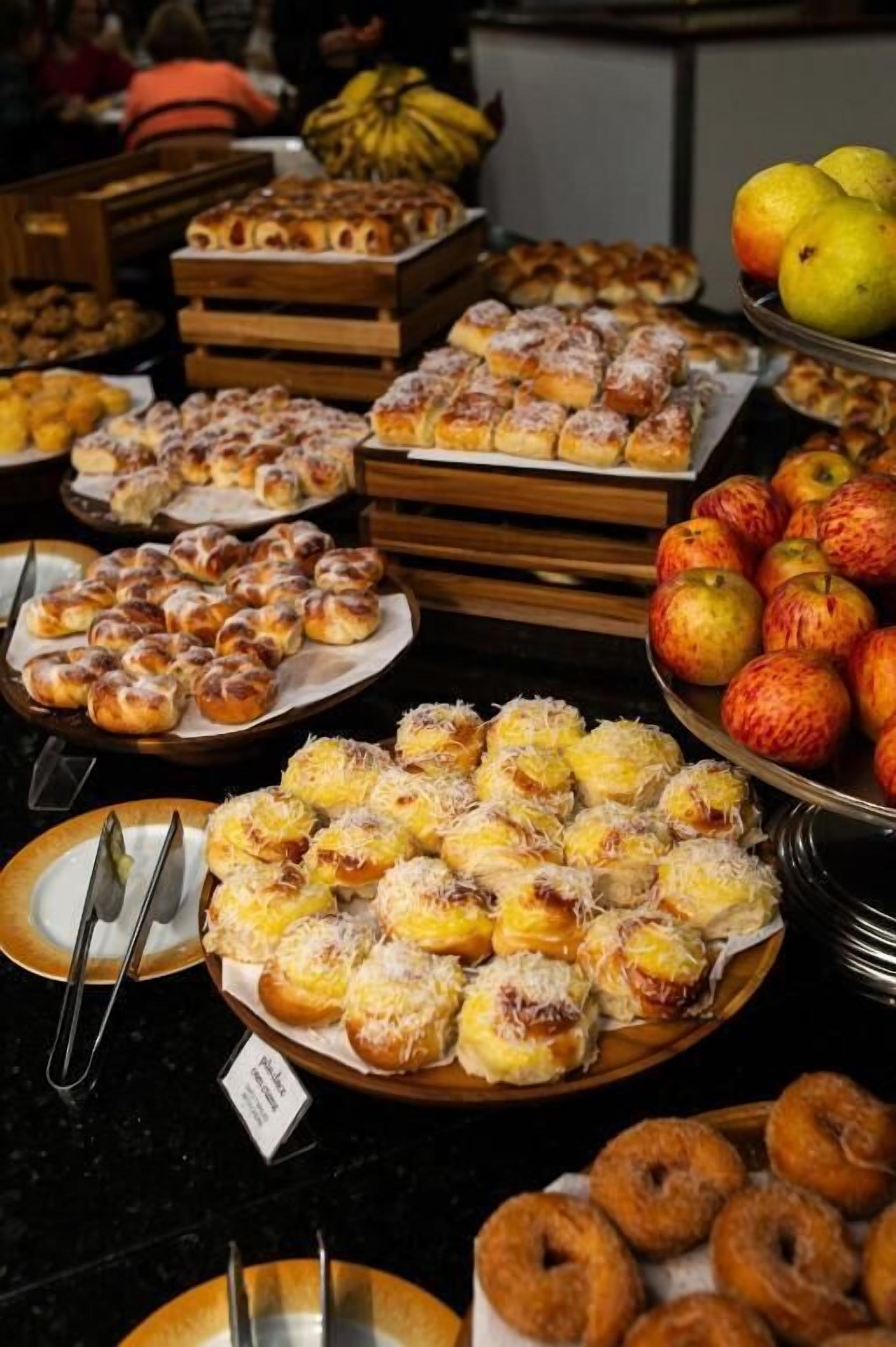 每日供应自助式早餐（每人 BRL 64）