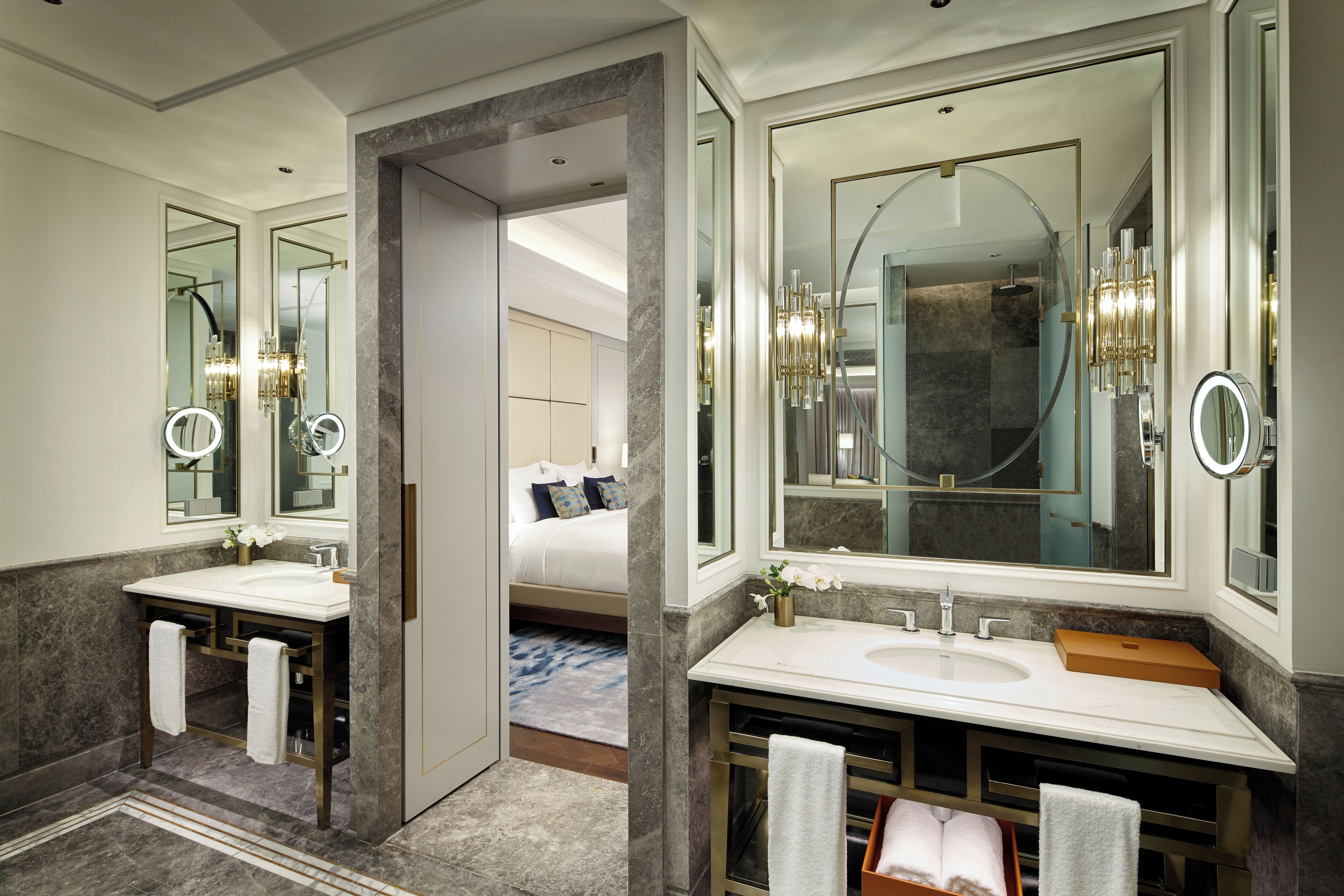 separate bathtub and shower, hair dryer, bathrobes, slippers