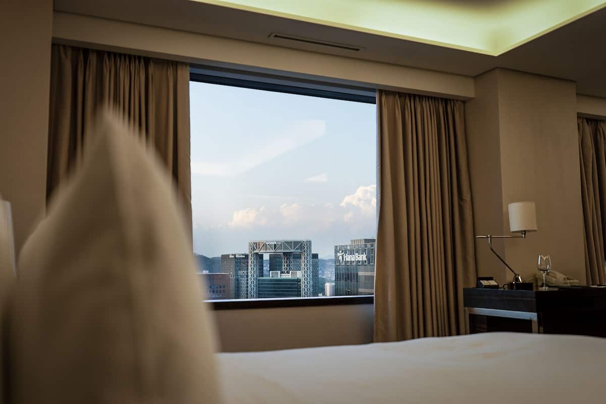 Egyptian cotton sheets, premium bedding, down comforters, minibar
