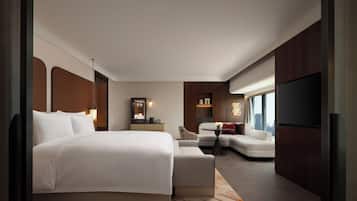 1 bedroom, minibar, blackout drapes, free WiFi