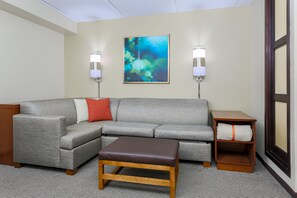 تلفزيون بشاشة مسطحة بحجم 42-بوصة يعرض قنوات فضائية، تلفزيون