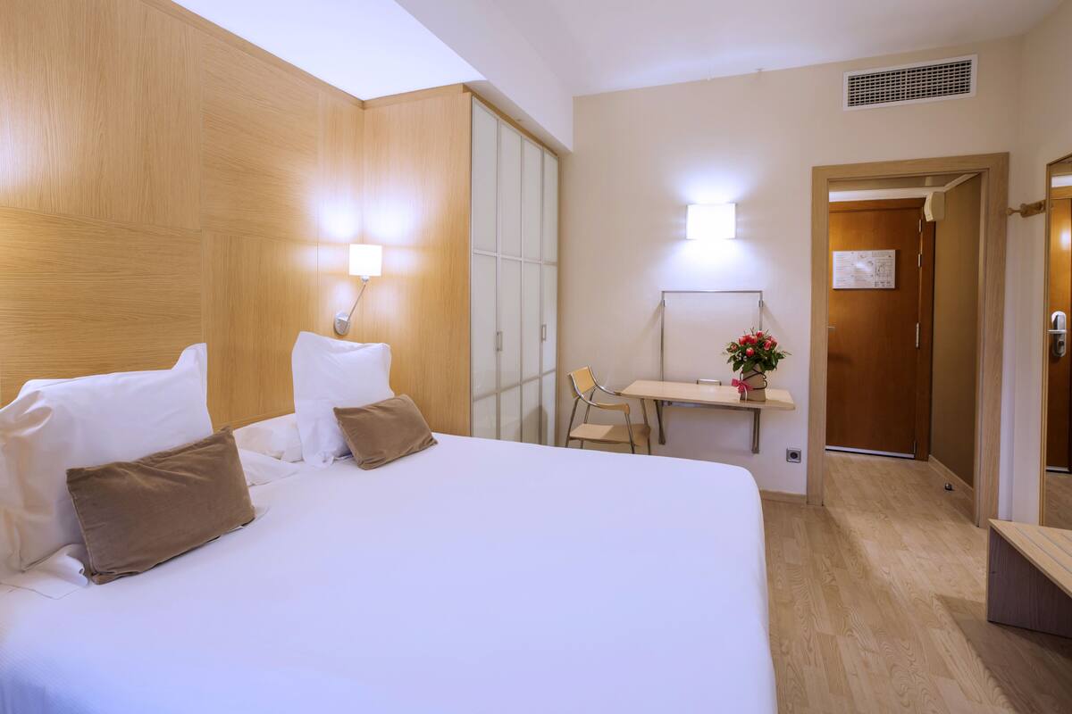 In-room safe, desk, laptop workspace, blackout drapes