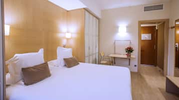 In-room safe, desk, laptop workspace, blackout curtains