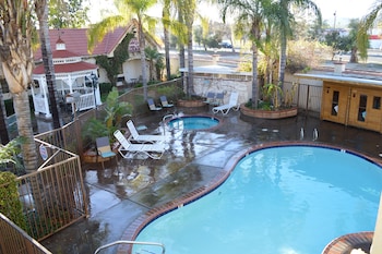 Dynasty Suites Redlands