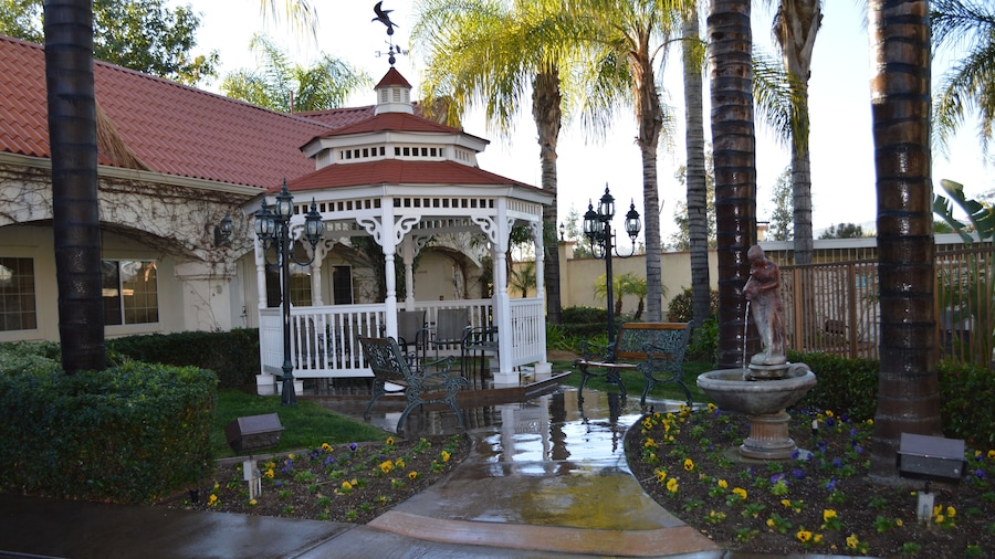 Dynasty Suites Redlands