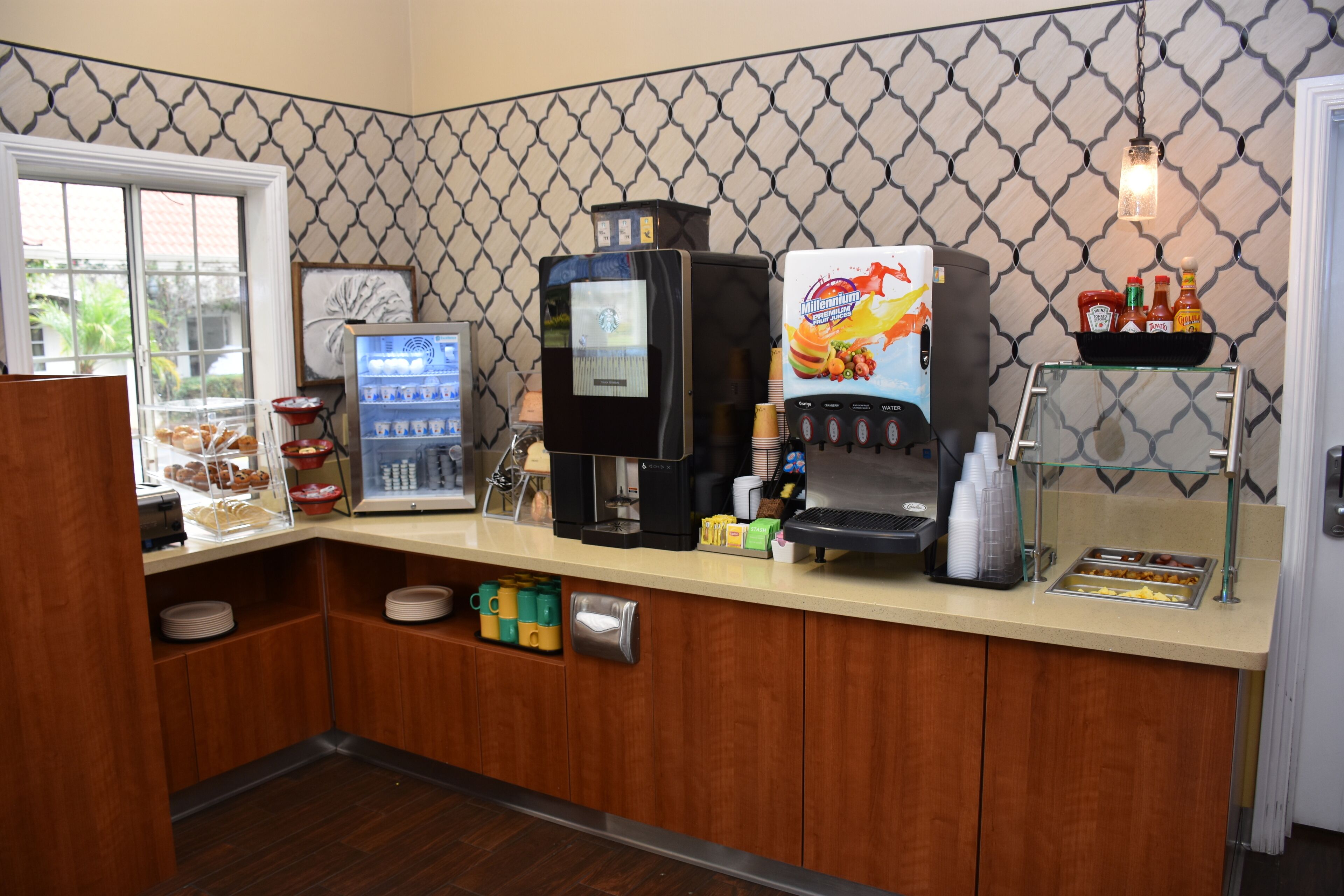 free daily buffet breakfast