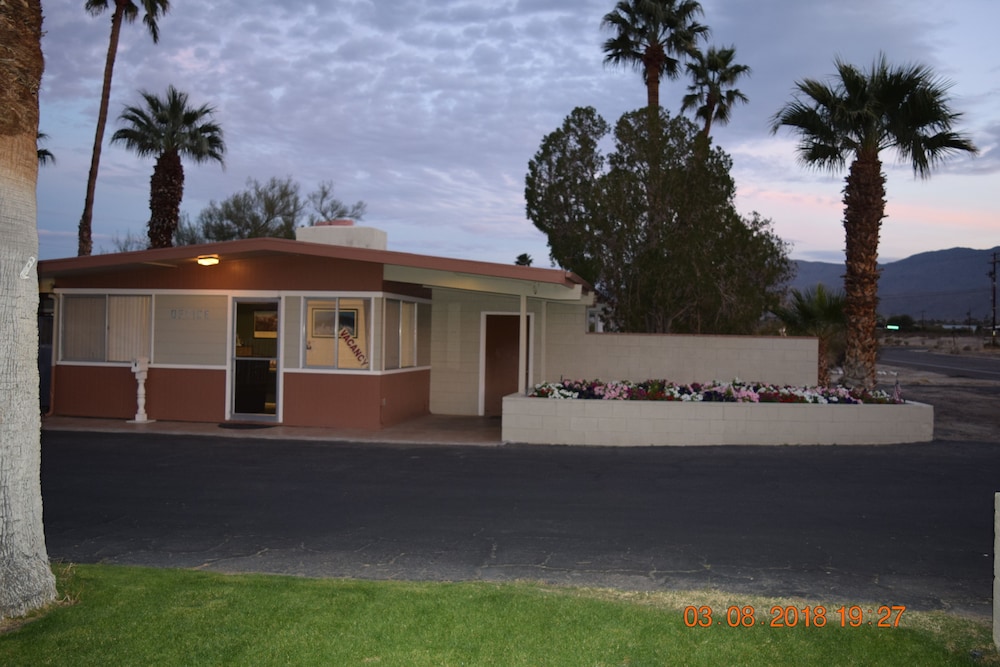 Stanlunds Inn & Suites