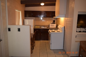 Full-sized fridge, microwave, coffee/tea maker, toaster