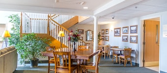 Ameriway Inn and Suites