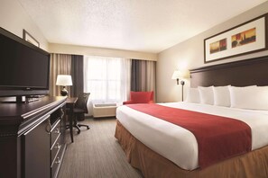 Room, 1 King Bed, Non Smoking | Premium bedding, desk, soundproofing, iron/ironing board - Country Inn & Suites by Radisson, Moline Airport, IL (Moline)