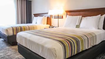 Kamer, 2 queensize bedden, niet-roken | Een kluis op de kamer, individueel gedecoreerd, individueel gemeubileerd