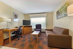 In-room safe, desk, laptop workspace, iron/ironing board