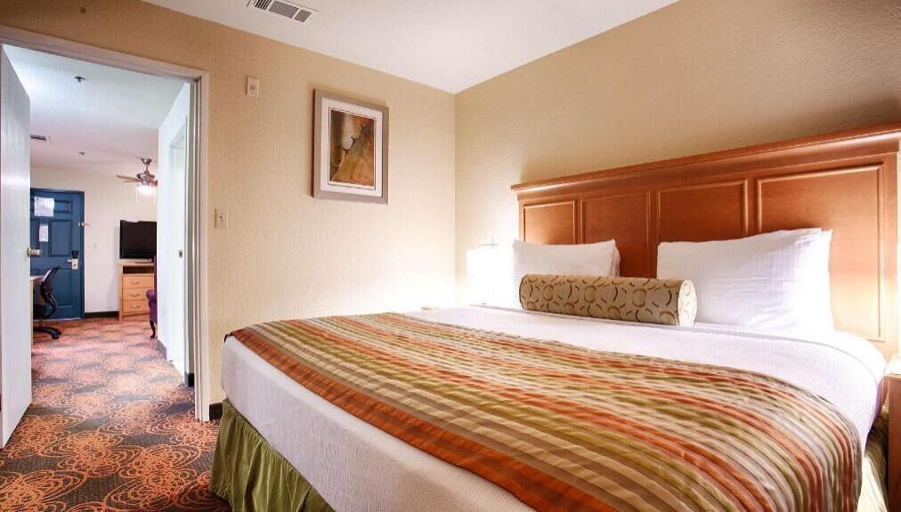 In-room safe, desk, laptop workspace, iron/ironing board