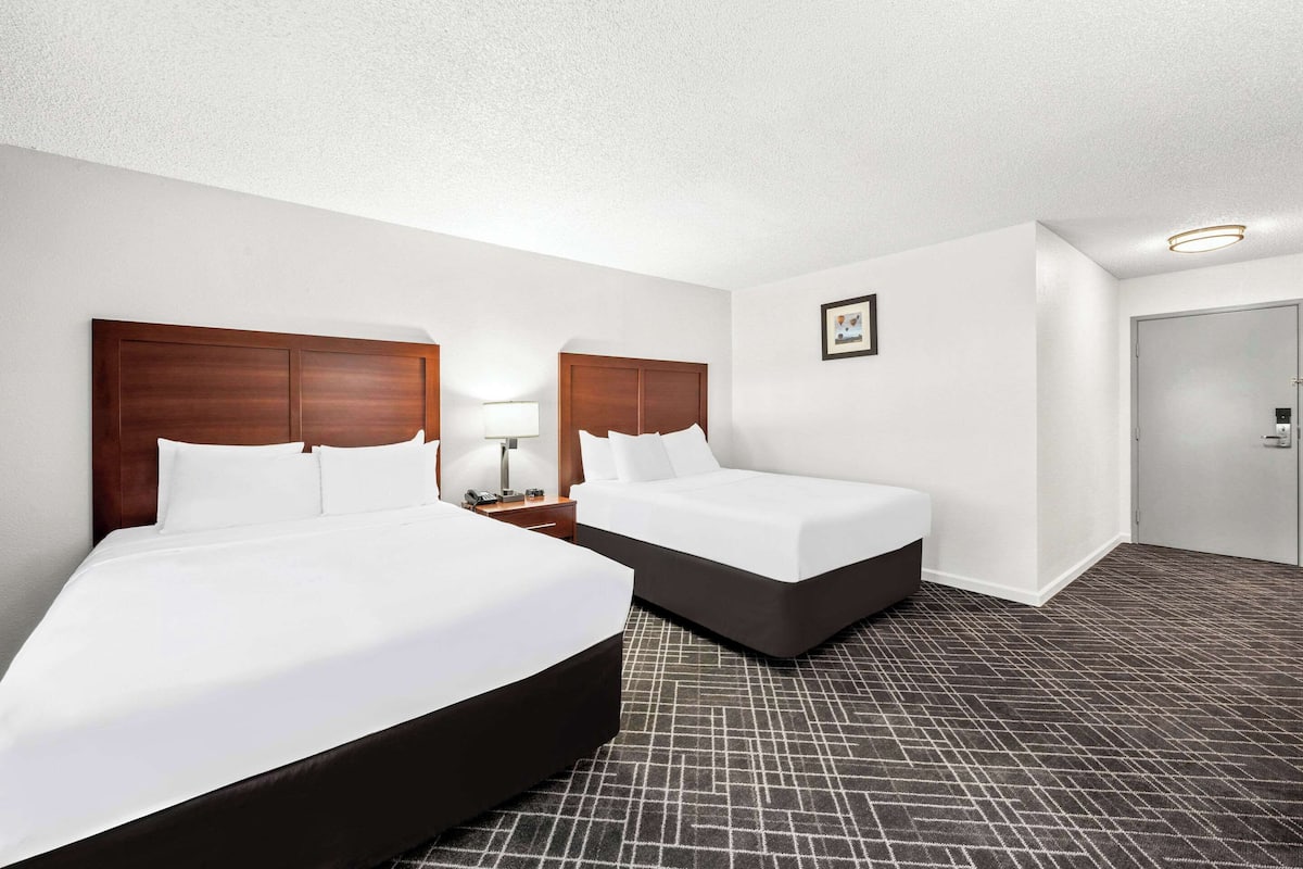 Standard Room, 2 Queen Beds, Non Smoking | Premium bedding, desk, laptop workspace, blackout curtains