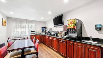 Petit déjeuner buffet compris tous les jours