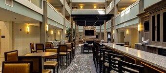 威廉斯堡大使套房