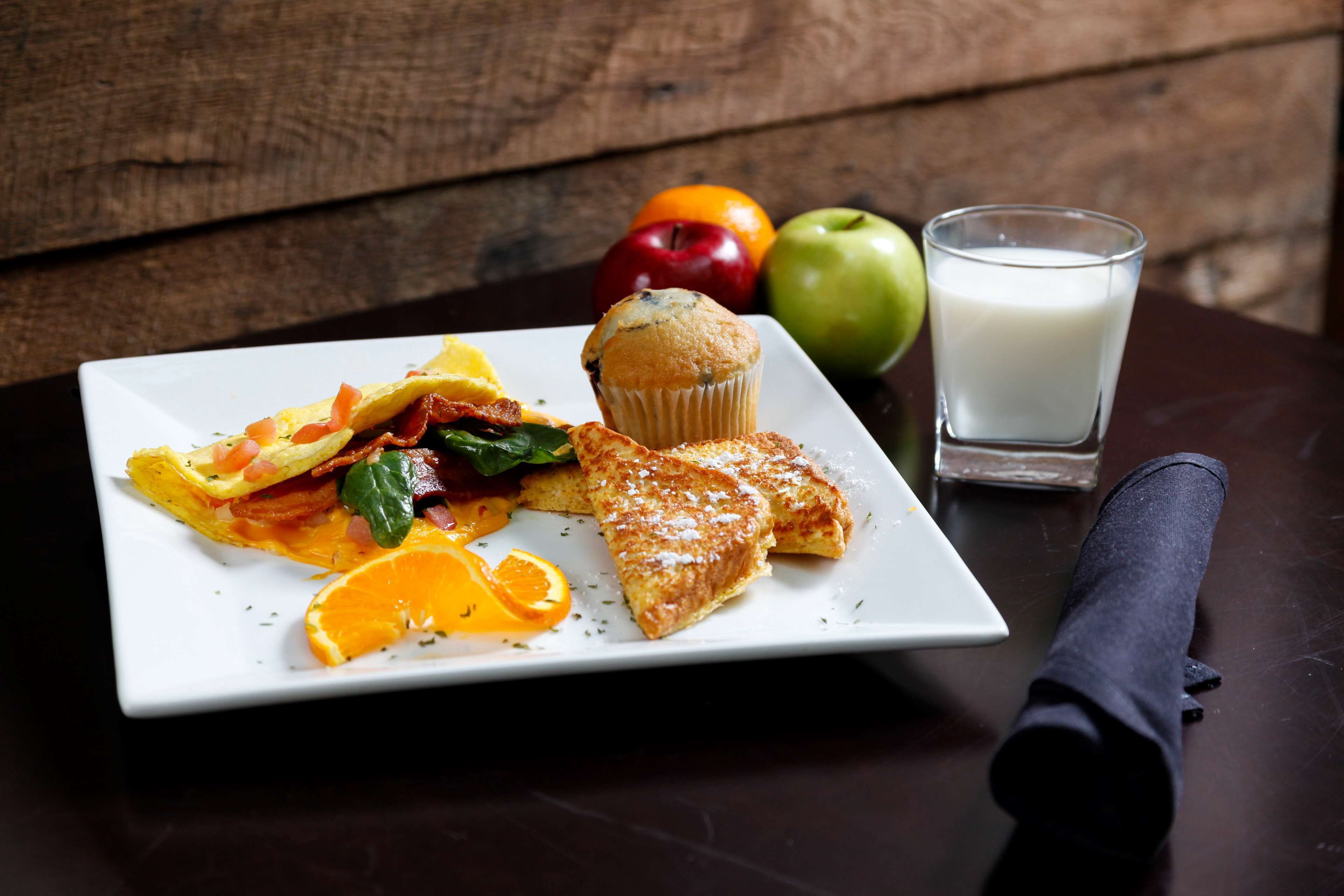 breakfast, lunch and dinner served