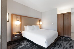 Down comforters, pillowtop beds, desk, laptop workspace