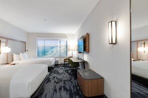 Room, 2 Queen Beds, Partial Ocean View