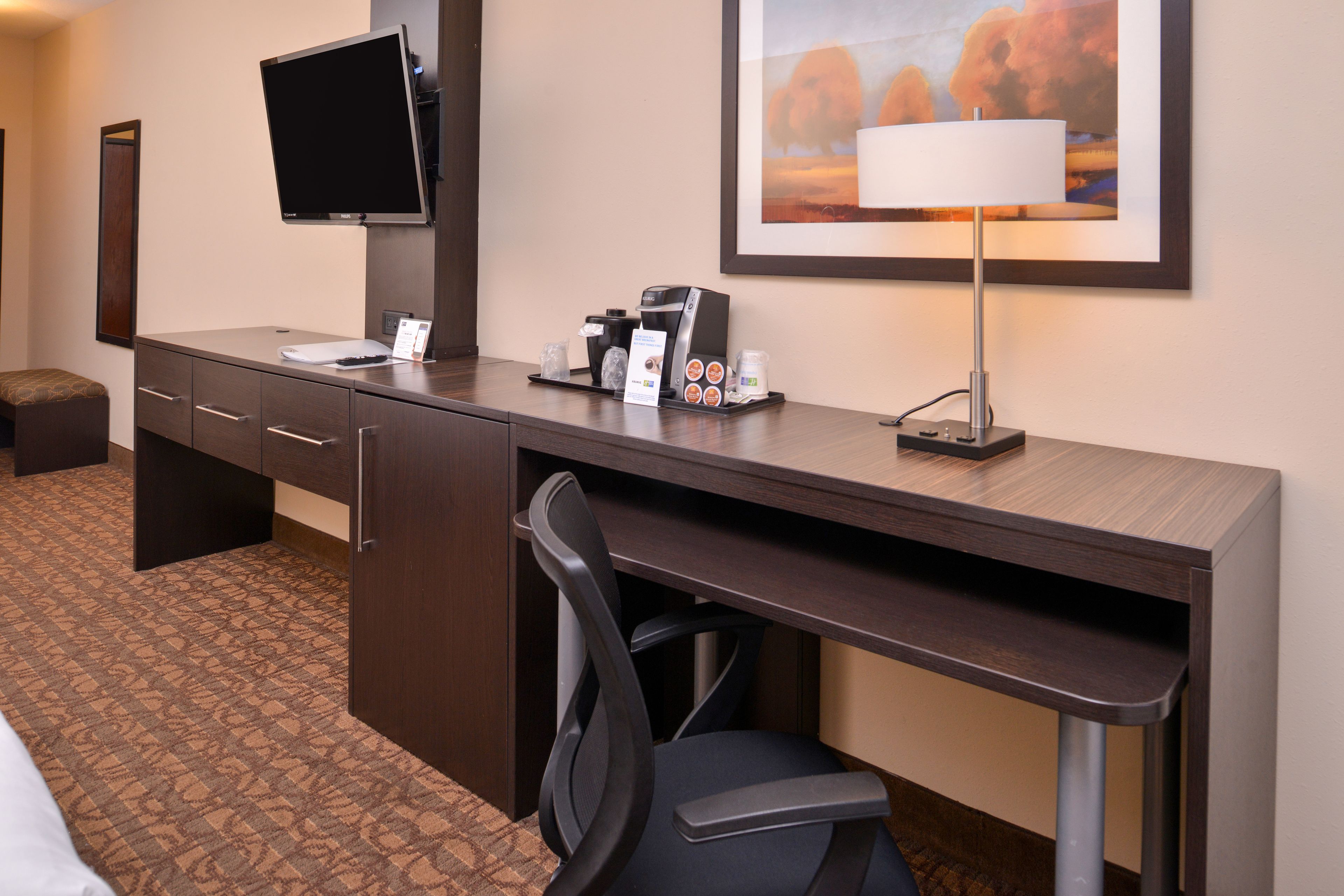 in-room safe, desk, iron/ironing board, free wifi