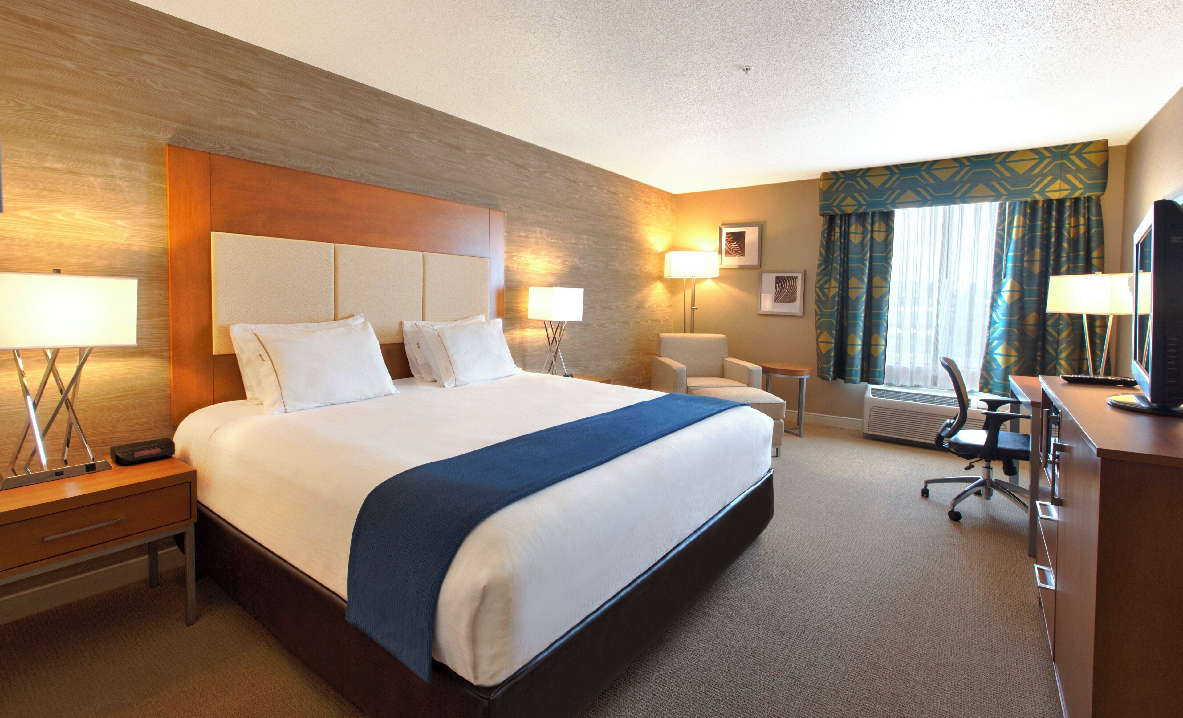 Standard Room, 1 King Bed
