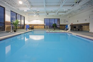 Una piscina cubierta
