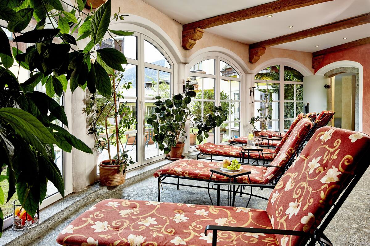 couples treatment room(s), sauna, hot tub, steam room, body treatments