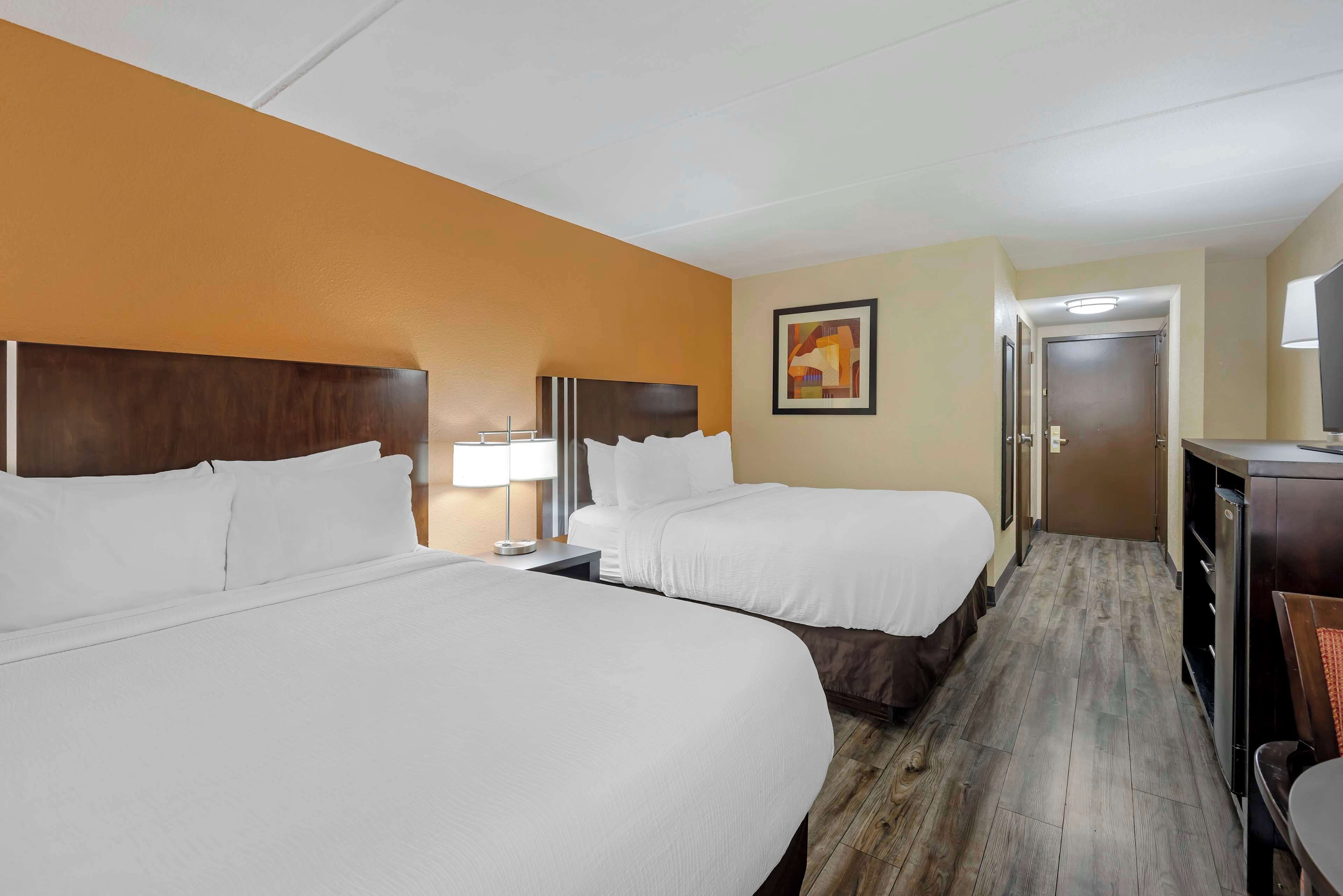 standard room, 2 queen beds, accessible, non smoking | down duvets, select comfort beds, in-room safe, laptop workspace