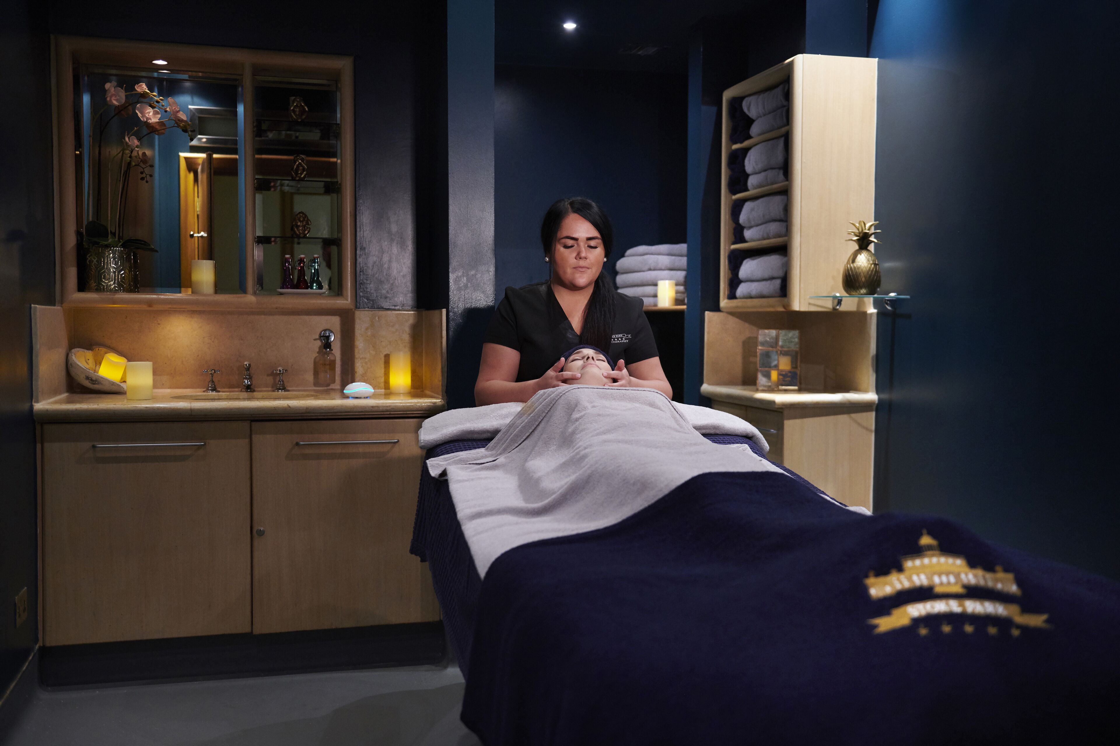 sauna, hot tub, steam room, body treatments, aromatherapy