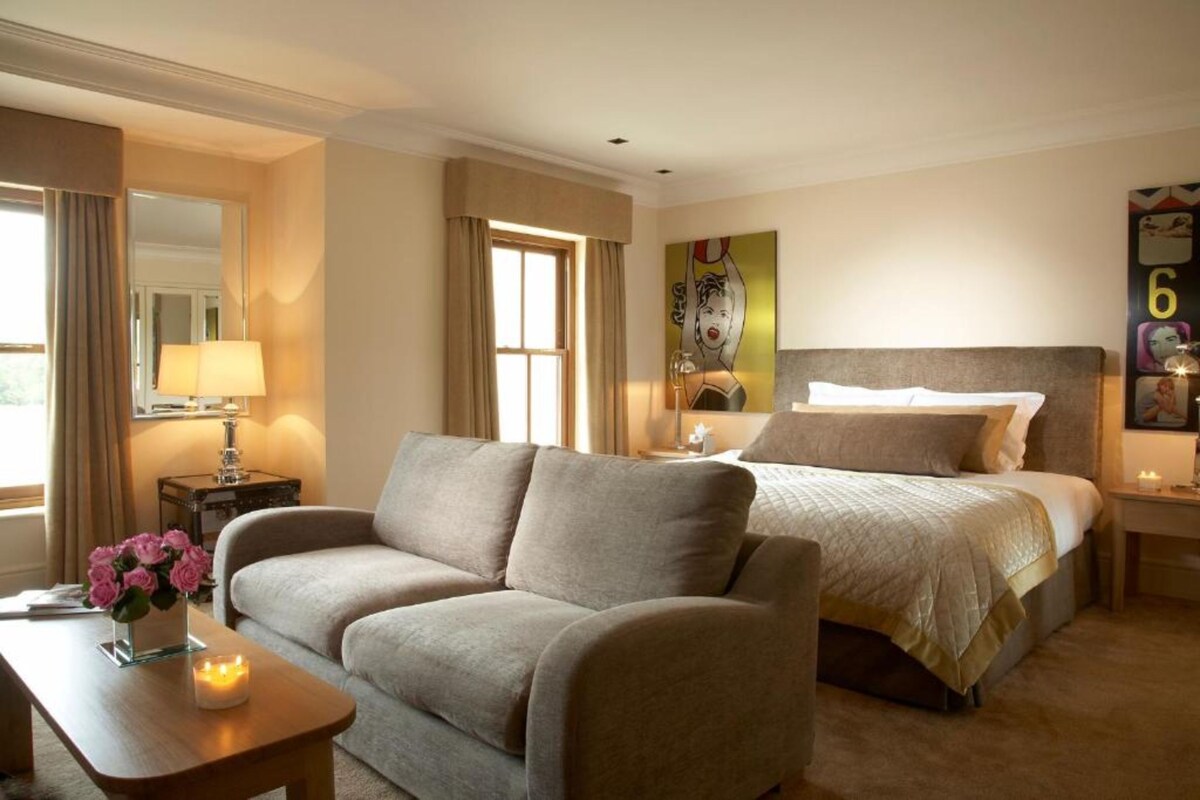 Suíte luxo, 1 cama King (Pavilion) | Frigobar, cofres nos quartos, individualmente mobiliados, escrivaninha
