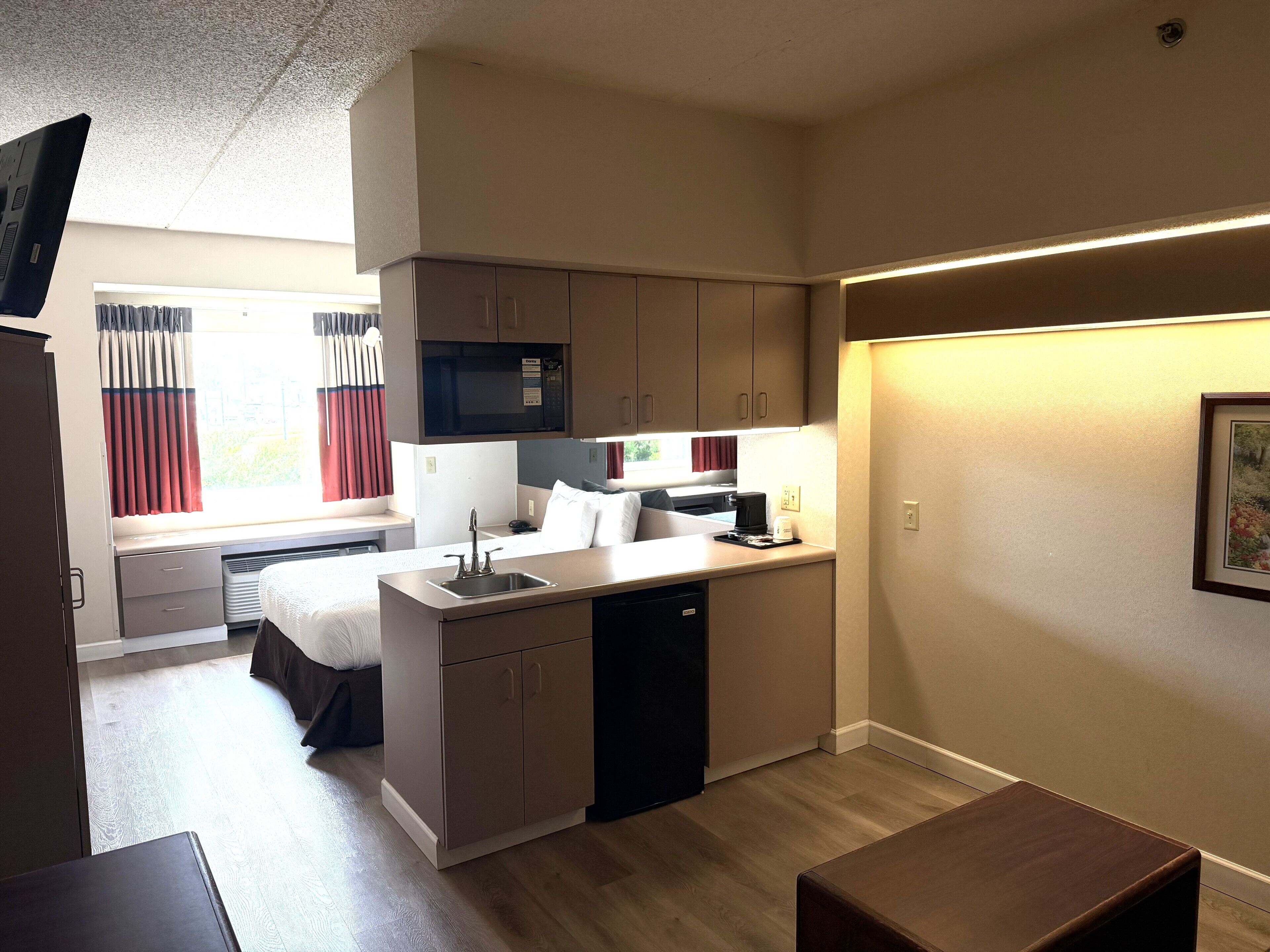 Suite, 1 cama Queen size | Escritorio, cunas gratuitas, camas extra y wifi gratis 